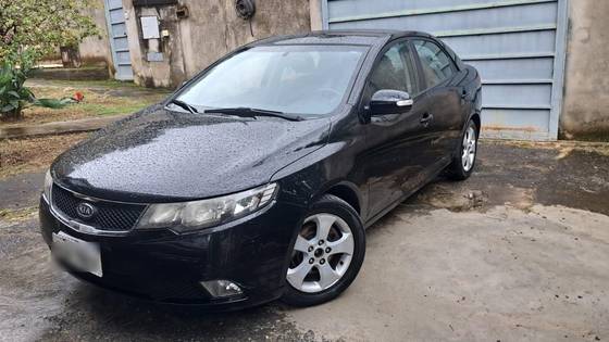 KIA CERATO 1.6 EX SEDAN 16V GASOLINA 4P AUTOMÁTICO